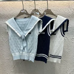 Hochwertige Miu Miu Weste im Marine-Strick-Stickerei-Stil