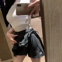 Premium Miu Miu Shorts Grau Bestickte Kollektion