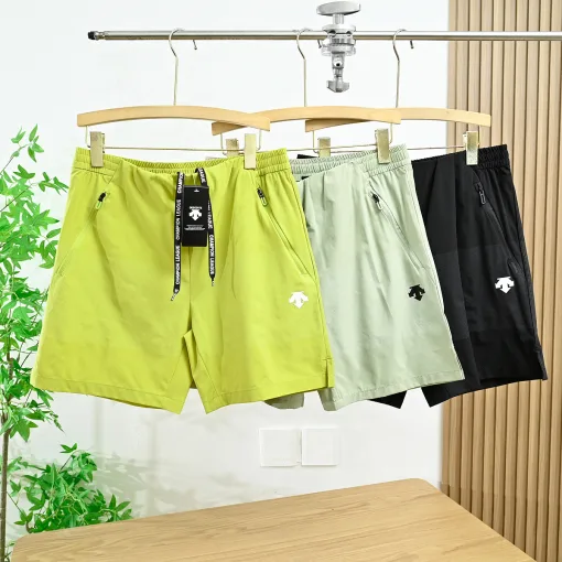 Premium Descente Shorts Gelb Urban Collection