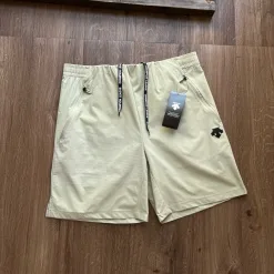 Premium Descente Shorts Schwarz Atmungsaktiver Stil