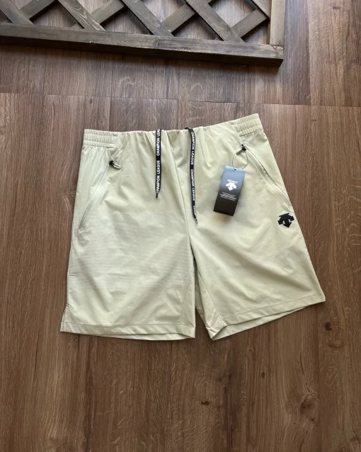 Premium Descente Shorts Schwarz Atmungsaktiver Stil