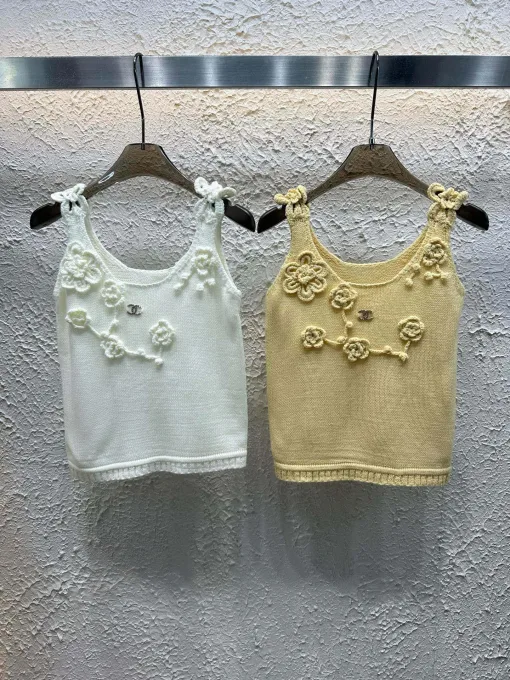 Premium Chanel Weste in weißem Strickstil
