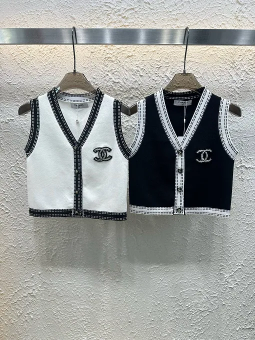 Luxus Chanel Weste Weiß Strick Bestickte Kollektion