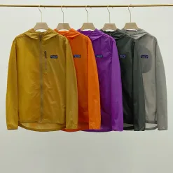 Luxus-Windjacken von Patagonia aus orangefarbenem, atmungsaktivem Nylon