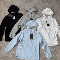 Luxus-Mantel von Lululemon, schwarz, Nylon, atmungsaktiv, luxuriös