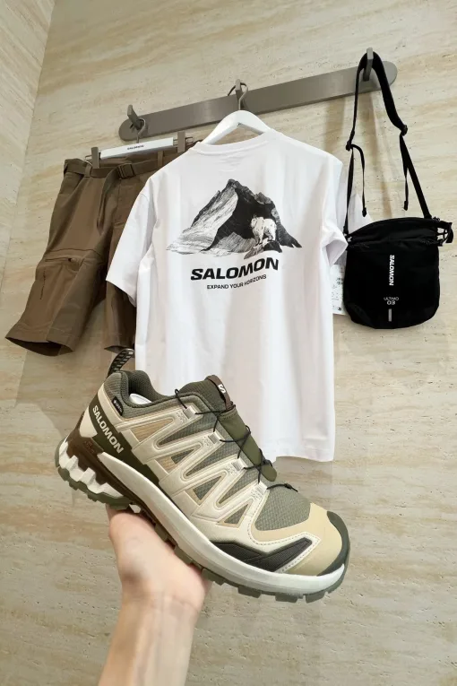 Luxuriöse Salomon Kurzarmshirts in Schwarz, Classic Collection