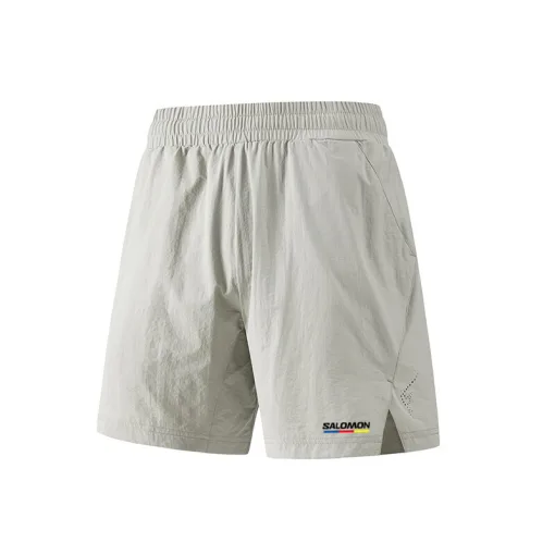 Hochwertige Salomon Shorts in Schwarz, atmungsaktiver Stil