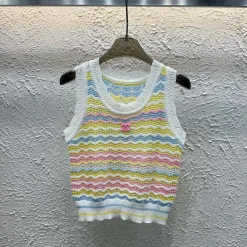 Hochwertige Chanel-Weste im Strickstil
