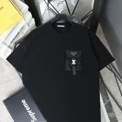 Hochwertige Prada Kurzarm Schwarz Baumwolle Casual Style
