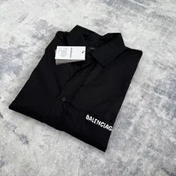 Hochwertiger Balenciaga Langarm-Print im schwarzen Stil
