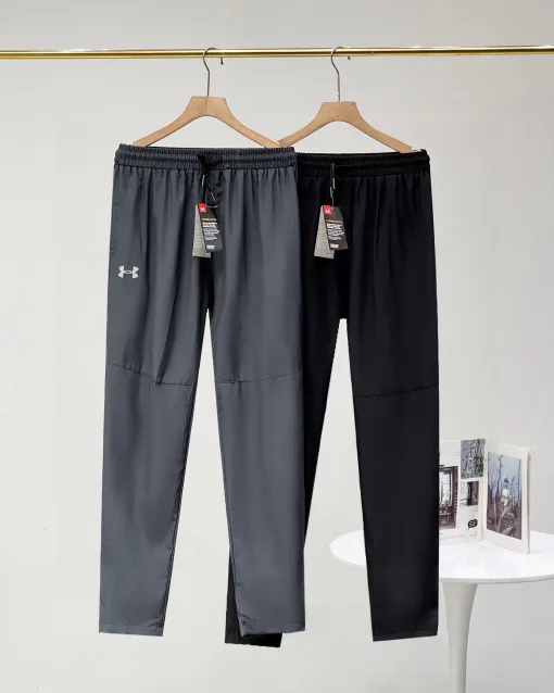 Hochwertige Under Armour Hose in Schwarz, atmungsaktive Kollektion