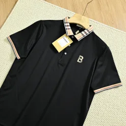 Burberry Kurzarmhemden in Premiumqualität, Marineblau, Seidenstreifen-Kollektion