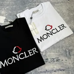 Bestseller Moncler Kurzarm Schwarz Solid Kollektion