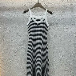 Luxuriöse Celine Hosenträger aus Strick und bestickter Kollektion