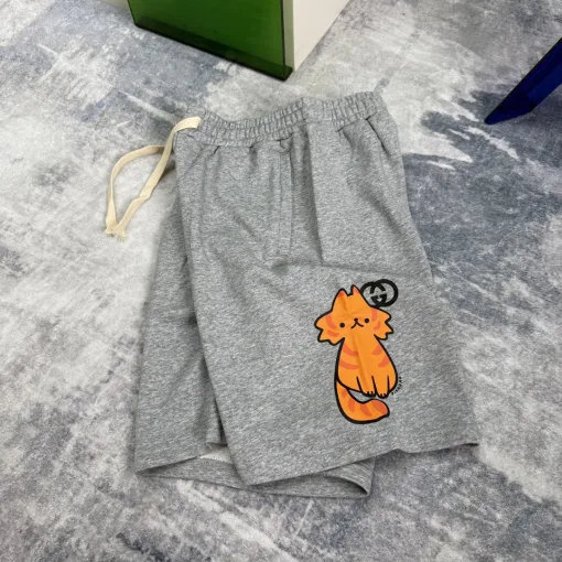 Hochwertige Gucci Shorts Grau Print Luxus