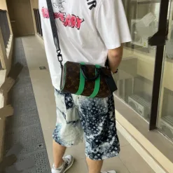 Luxuriöse Louis Vuitton Shorts Denim Atmungsaktiver Stil