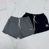 Luxus-Alo-Shorts aus schwarzer Lederkollektion