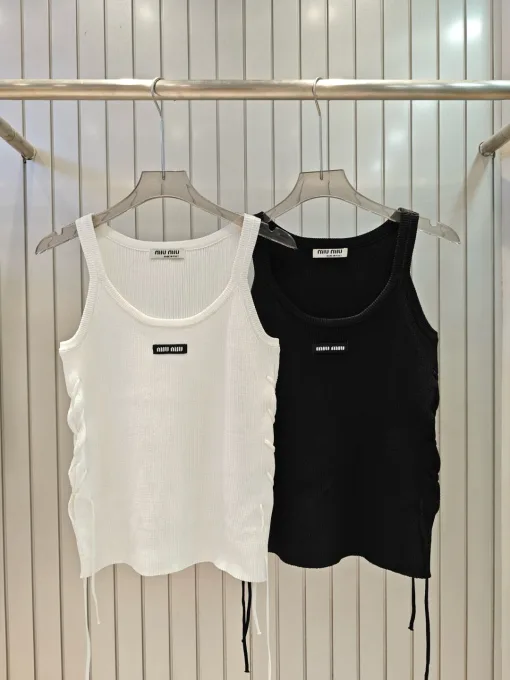 Bestseller Miu Miu Weste Weiß Strick Logo Kollektion