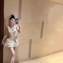 Luxus-Weste von Miu Miu in Weiß mit Logo-Kollektion