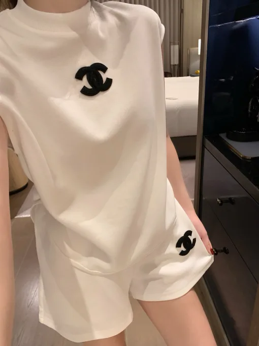 Bestseller Chanel Shorts Schwarz bestickt Stil