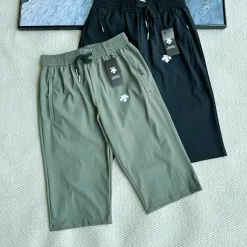 Hochwertige Descente Shorts aus schwarzer Seide, atmungsaktive Kollektion