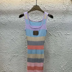 Bestseller Miu Miu Weste im bestickten Strickstil