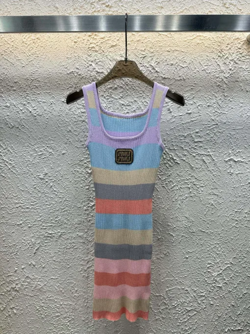 Bestseller Miu Miu Weste im bestickten Strickstil