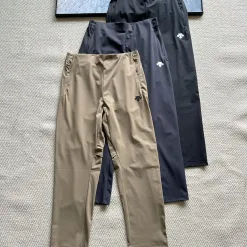 Luxuriöse Descente-Hose aus schwarzer Seide, atmungsaktiver Stil