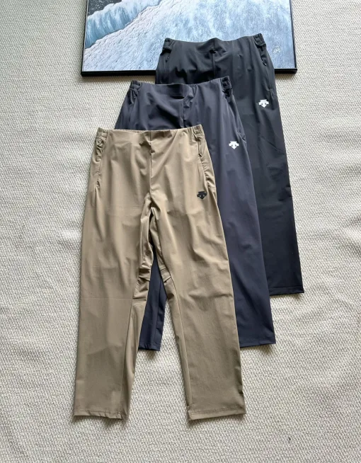 Luxuriöse Descente-Hose aus schwarzer Seide, atmungsaktiver Stil