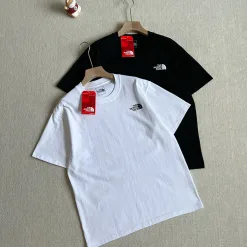 Hochwertige The North Face Kurzarm-Kollektion in Schwarz