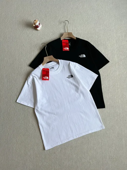 Hochwertige The North Face Kurzarm-Kollektion in Schwarz