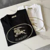 Hochwertige Burberry Kurzarm-Kollektion mit schwarzem Print