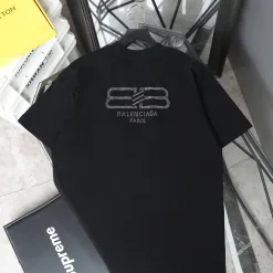 Meistverkaufte Balenciaga Kurzarm Schwarz gewaschen Stil
