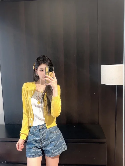 Chanel Shorts in Premiumqualität, blauer Denim-Print, Luxus