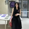 Luxus-Rock von Miu Miu aus der Kollektion „Schwarze Stickerei“