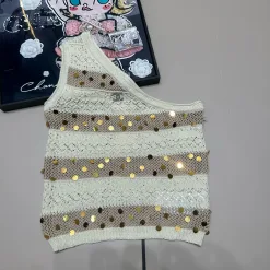 Hochwertige Chanel-Weste im Strickstil