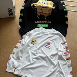 Hochwertiger Supreme Langarm-Baumwoll-Print im schwarzen Stil