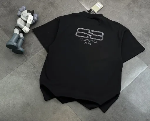 Bestseller Balenciaga Kurzarm-Kollektion mit schwarzem Strass