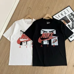 Premium Nike Kurzarm-Kollektion mit schwarzem Logo