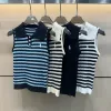 Hochwertige Ralph Lauren Weste im blauen Strick-Stickerei-Stil