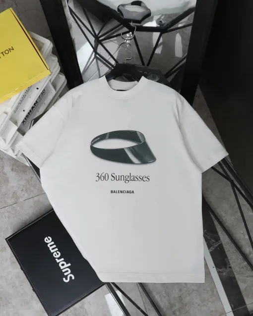 Premium Balenciaga Kurzarm-Kollektion mit weißem Print
