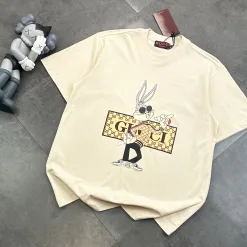 Hochwertige Gucci Kurzarm Schwarz Klassischer Luxus