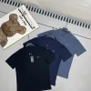 Luxus-Kurzarmshirt aus Nylon im Logo-Stil von Versace in Gold