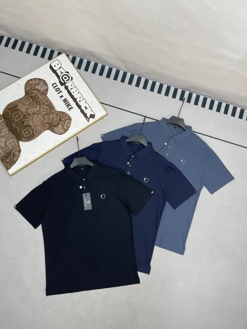 Luxus-Kurzarmshirt aus Nylon im Logo-Stil von Versace in Gold