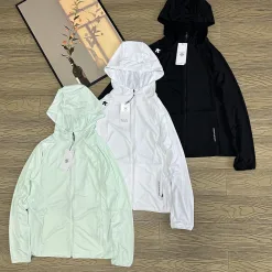 Premium Descente Langarmshirt Weiß Minimalistischer Stil