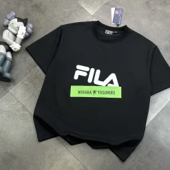 Bestseller: Fila Kurzarmhemd im schwarzen Logo-Stil