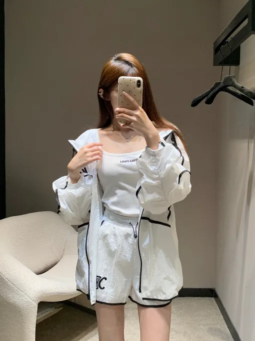 Bestseller Celine Shorts Weiße Minimalistische Kollektion