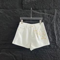 Hochwertige Dior Shorts im bestickten Stil aus goldenem Leder