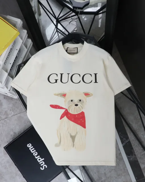 Bestseller der Gucci-Kollektion mit kurzem Ärmel und Beige-Print
