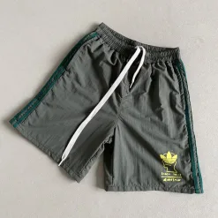 Luxuriöse Adidas Shorts Classic Kollektion